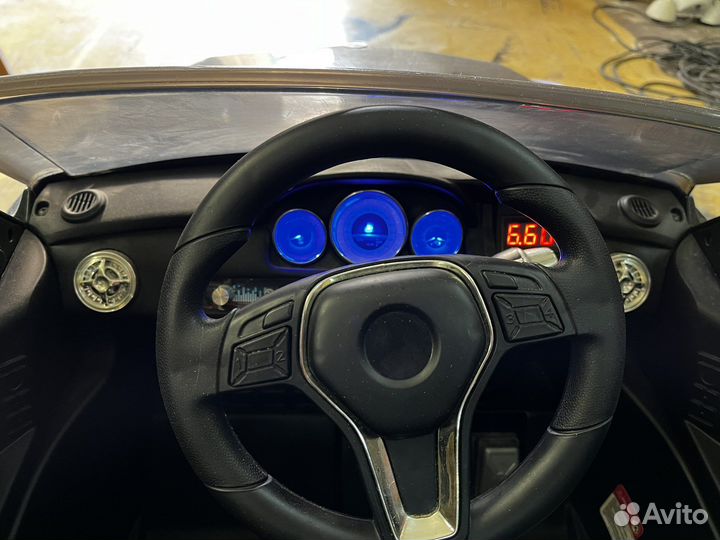 Детский автомобиль