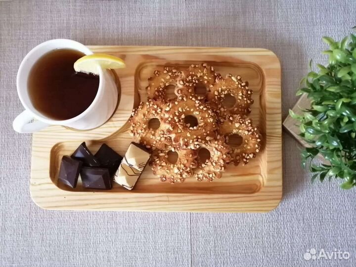 Поднос деревянный для подачи напитков и десертов