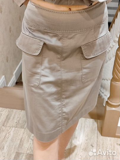 Костюм женский юбка и пиджак 44 46 размер