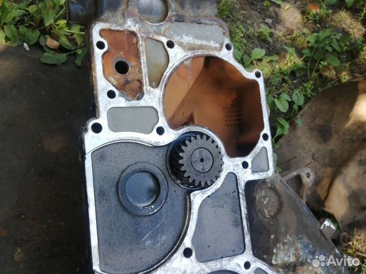 Крышка двигателя на ман тга 5106330