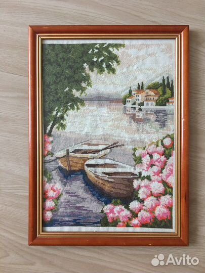 Картина вышитая крестиком в рамке