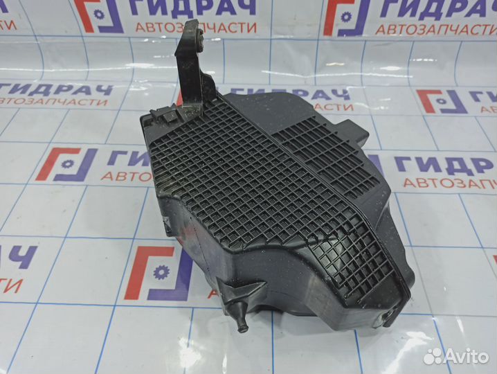 Корпус воздушного фильтра Renault Duster 165001258R