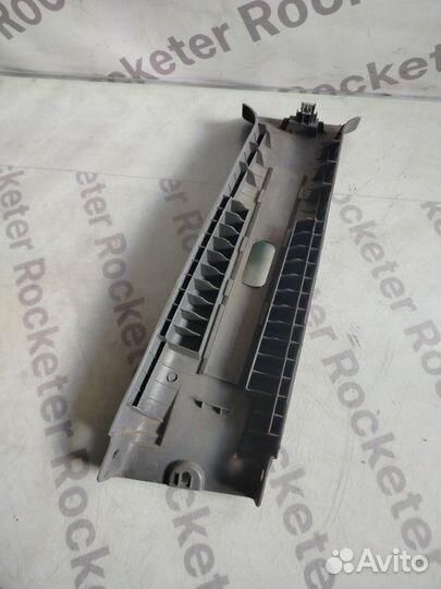 Обшивка стойки левая Hyundai Elantra XD 2003