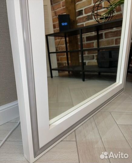 Зеркало со светодиодной лентой