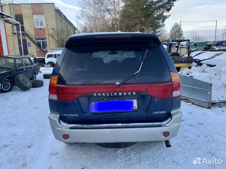 В разборе Mitsubishi Challenger 6G74 АКПП 1998