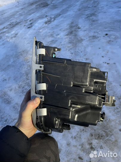 Противотуманная фара Volvo