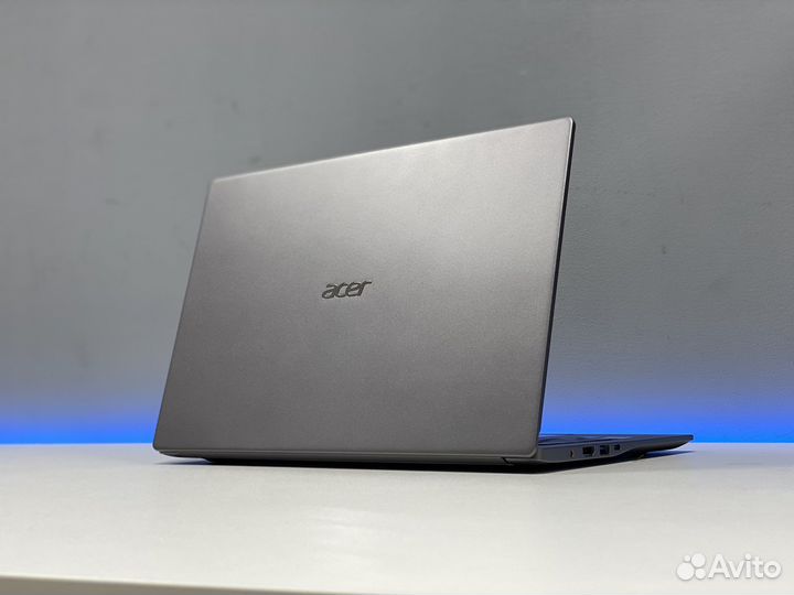 Acer Swift 14”IPS Core i7 10 SSD256g 8g озу
