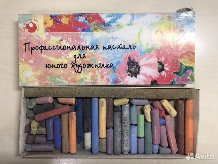 Пастель сухая, уголь рисовальный, сангина