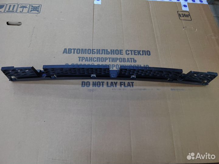 Кронштейн заднего бампера Volkswagen Touareg