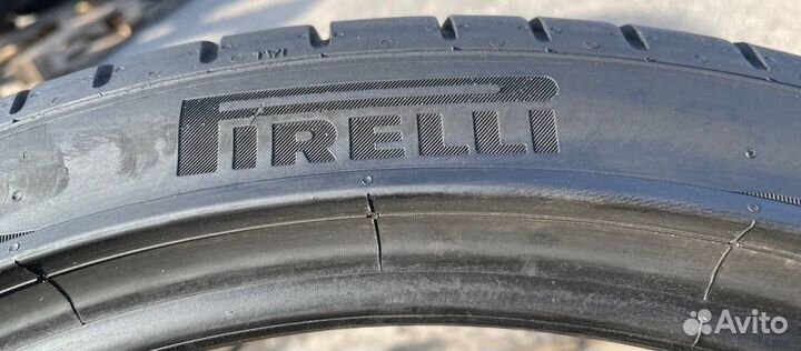 Pirelli P Zero PZ4 255/35 R20