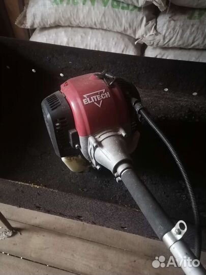 Коса бензиновая