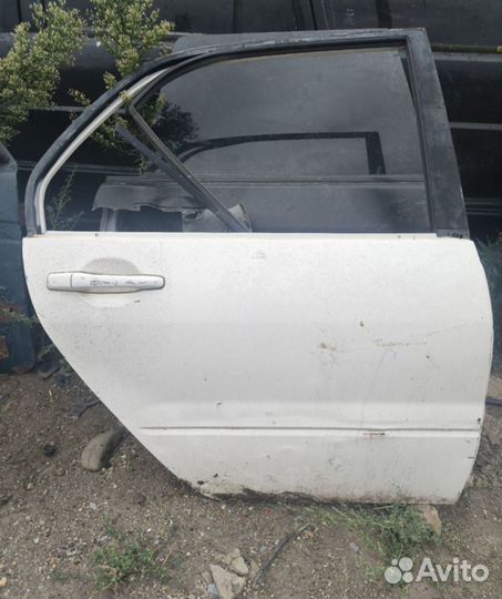 Дверь задняя правая mitsubishi lancer