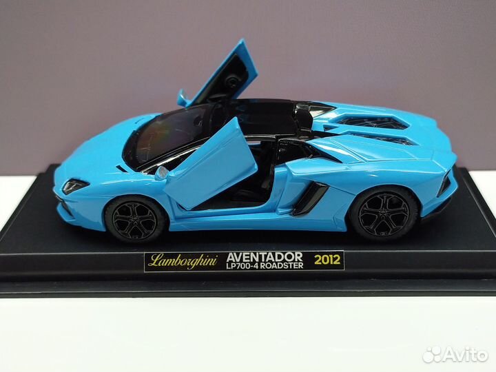 1:43 Lamborghini Aventador LP700-4 Roadster 2012