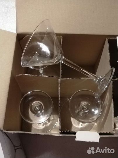 Стаканы, бокалы, рюмки