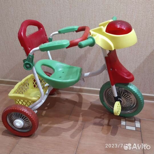 Трехколесный велосипед