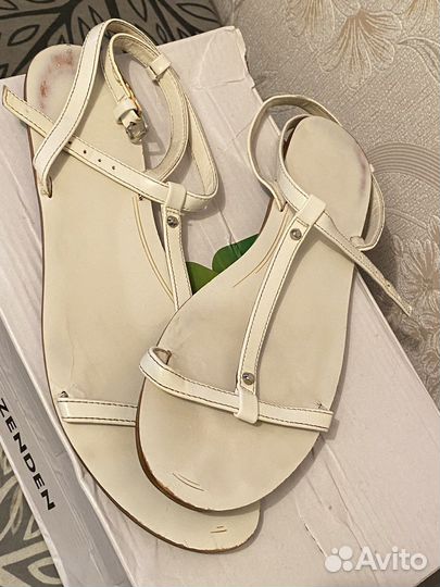 Сандалии женские