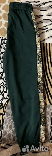 Зелённые спортивные брюки