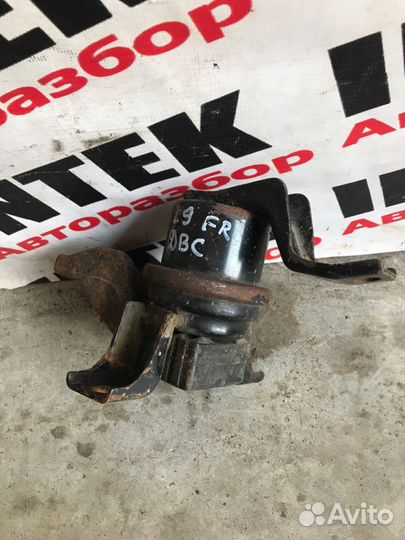 Опора двигателя передняя правая Mitsubishi Lancer