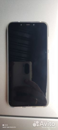 Телефон Xiaomi poco f1