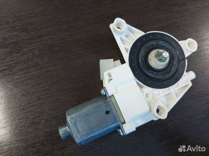 Стеклоподъемник задний левый Mercedes Gl 500