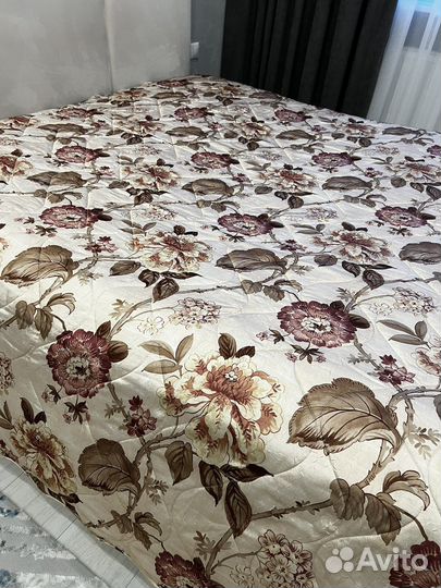 Покрывало на кровать евро 2,50/2,60