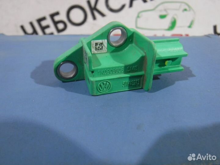 Датчик удара VAG 1K0909606