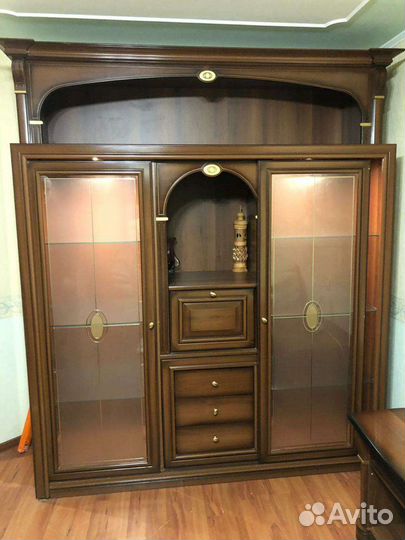 Буфеты и серванты бу