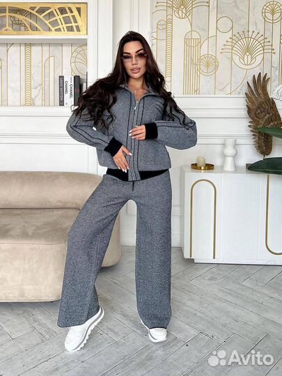 Костюм женский теплый