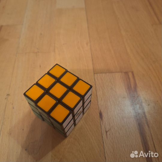 Кубик рубика Rubiks