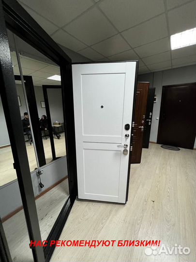 Толстая дверь входная установка в подарок