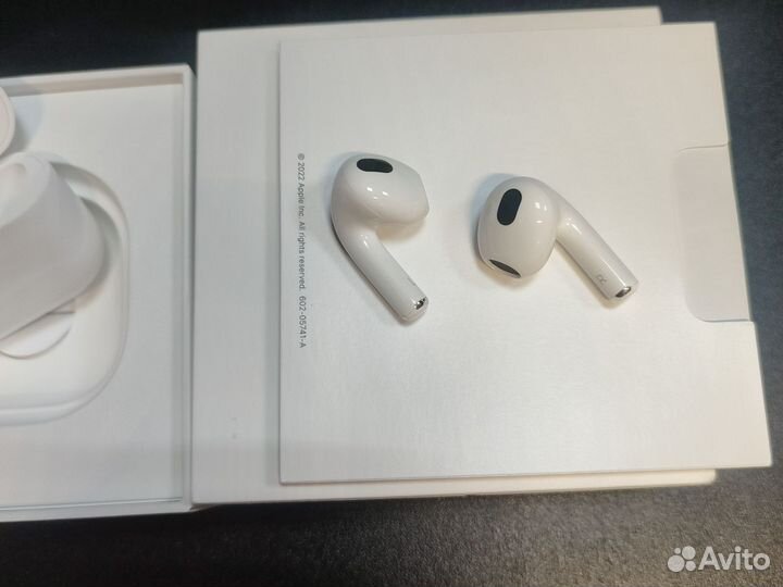 Беспроводные наушники Apple AirPods 3, белый