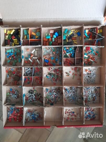 Конденсаторы, резисторы, подстроечники разные