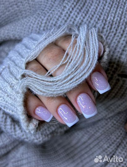 Маникюр-педикюр