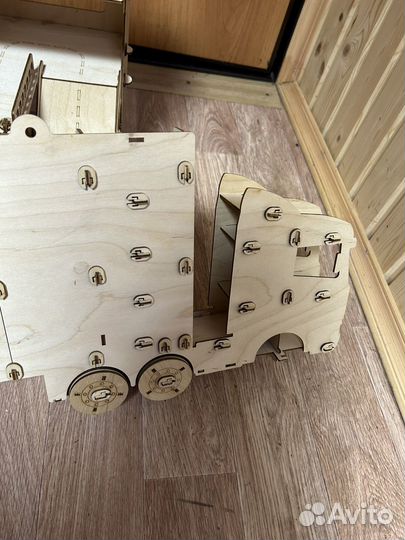 Цена за все: Парковка и автовоз