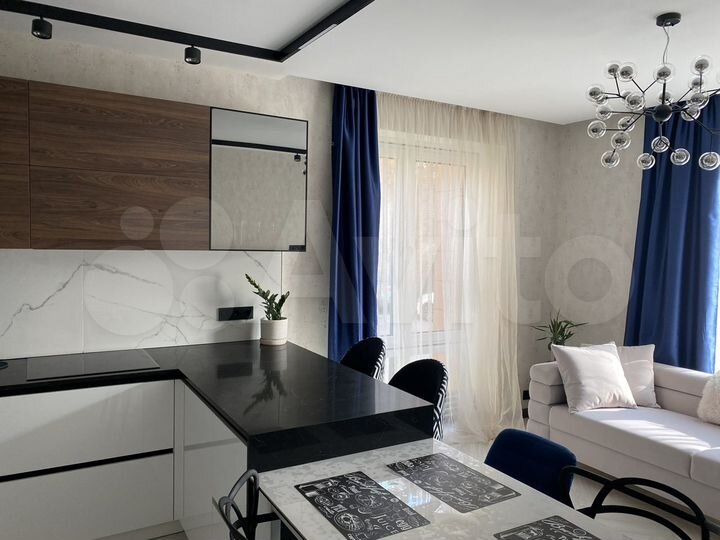 2-к. квартира, 70 м², 1/12 эт.