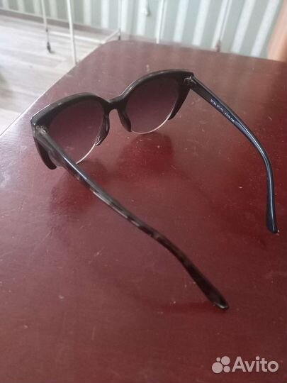 Солнцезащитные очки