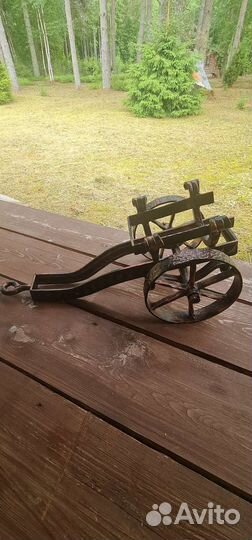 Кованная бутылочница