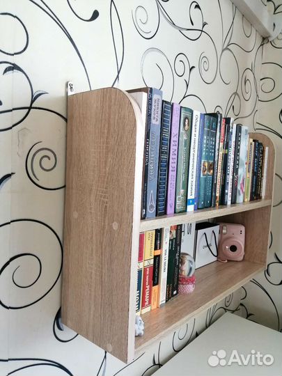 Полка книжная навесная