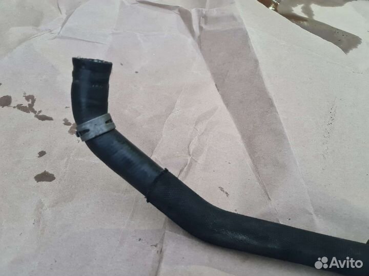 Патрубок охлаждающей жидкости Mercedes W212 63AMG