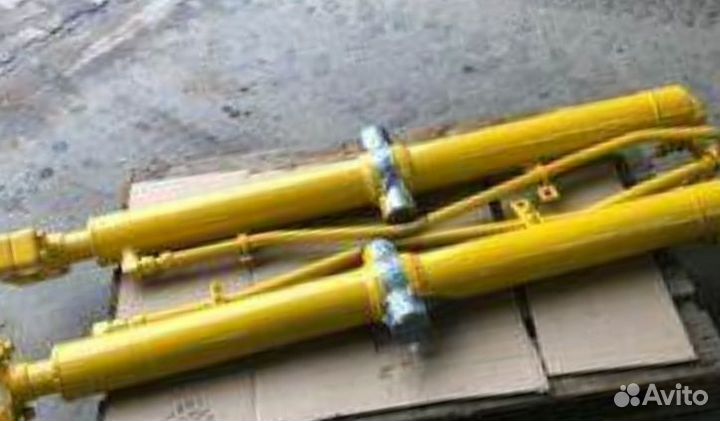 Гидравлический цилиндр рукояти Hitachi/zx250