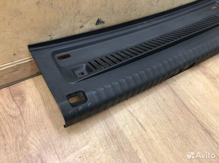 Обшивка багажника Volkswagen Tiguan 2007-2016