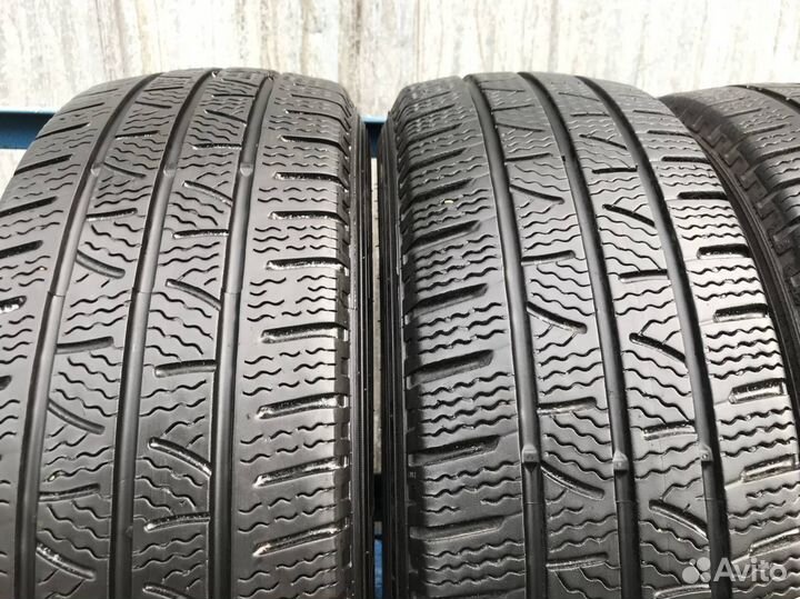 Pirelli Carrier 215/65 R16