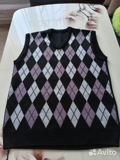 Жилетка вязаная