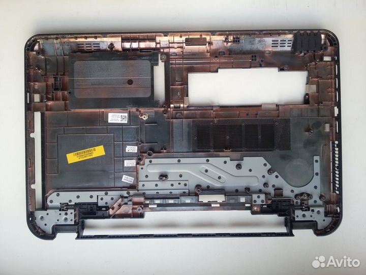 Нижняя часть ноутбука Dell 3721. Отпр. в регионы
