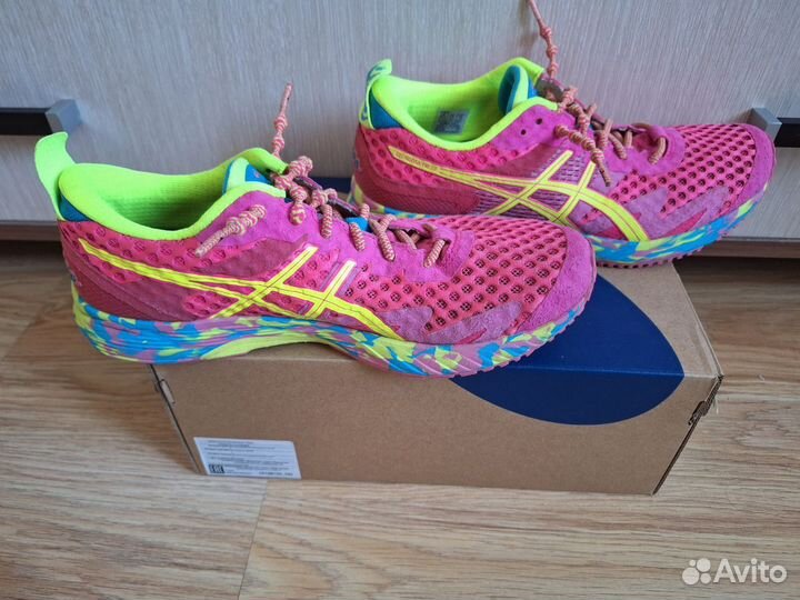 Кроссовки женские Asics gel-noosa tri 12