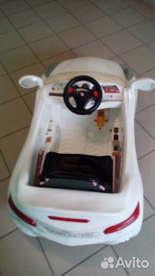 Машина на аккумуляторе для ребенка