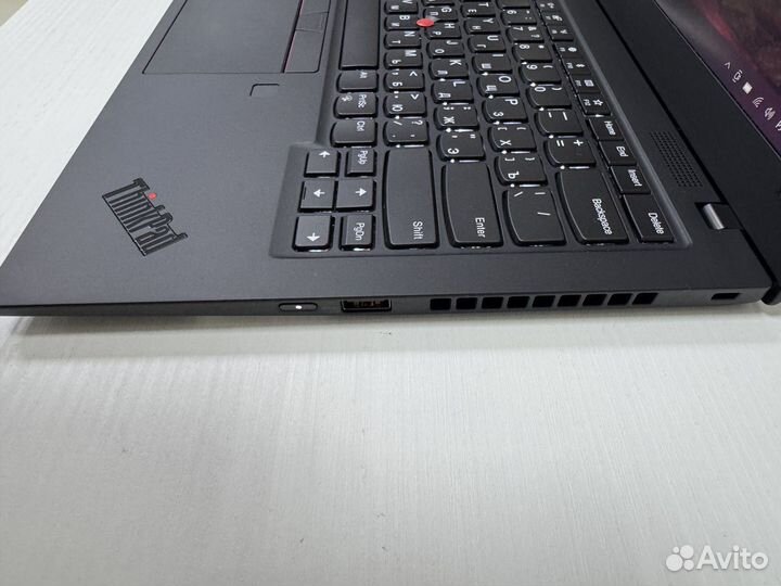 Lenovo Thinkpad X1 Carbon Gen 7 i7-8665 16GB 512GB