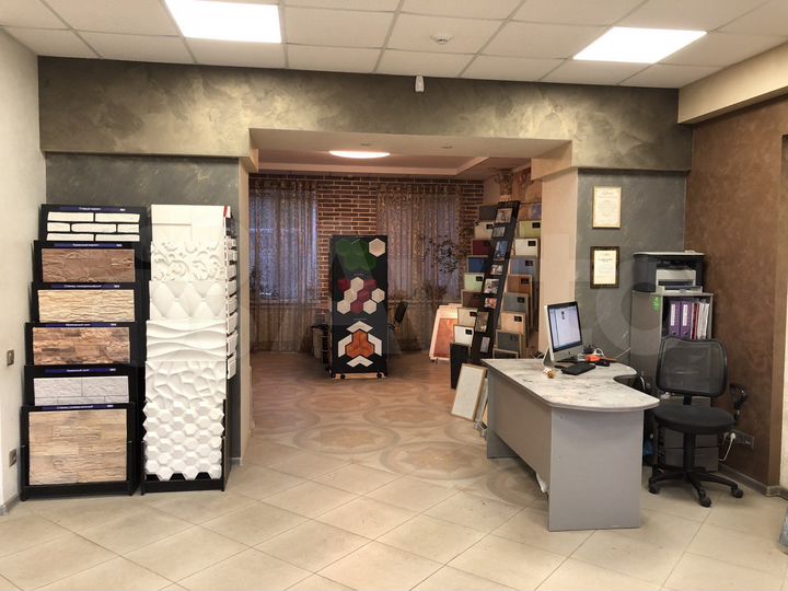 Торговая площадь, 80 м²