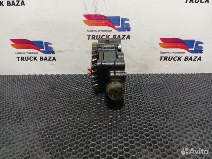 504332653 Насос масляный Iveco Stralis