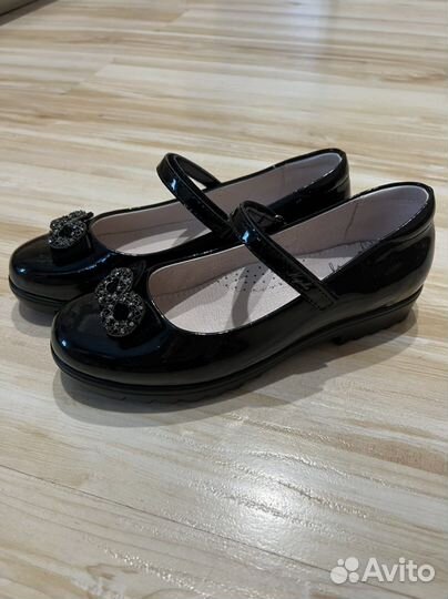 Ткфли Новые школьные Kapika